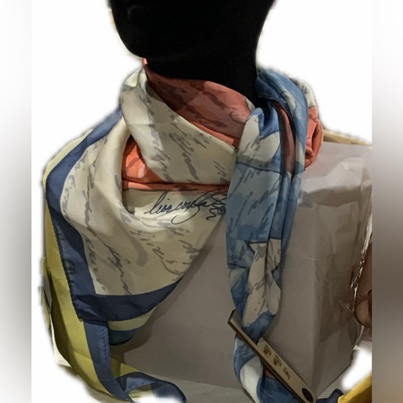 "We the People" Wild Rag. •  Made in United States
Dimensions: 36 x 36 in - Picture 2 of 6